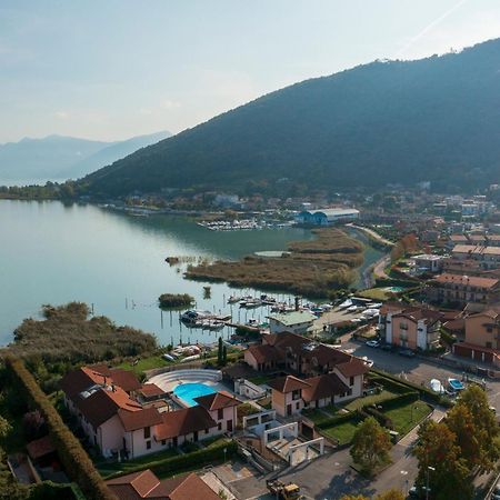 Quarzo Blu Apartment Паратико Екстериор снимка
