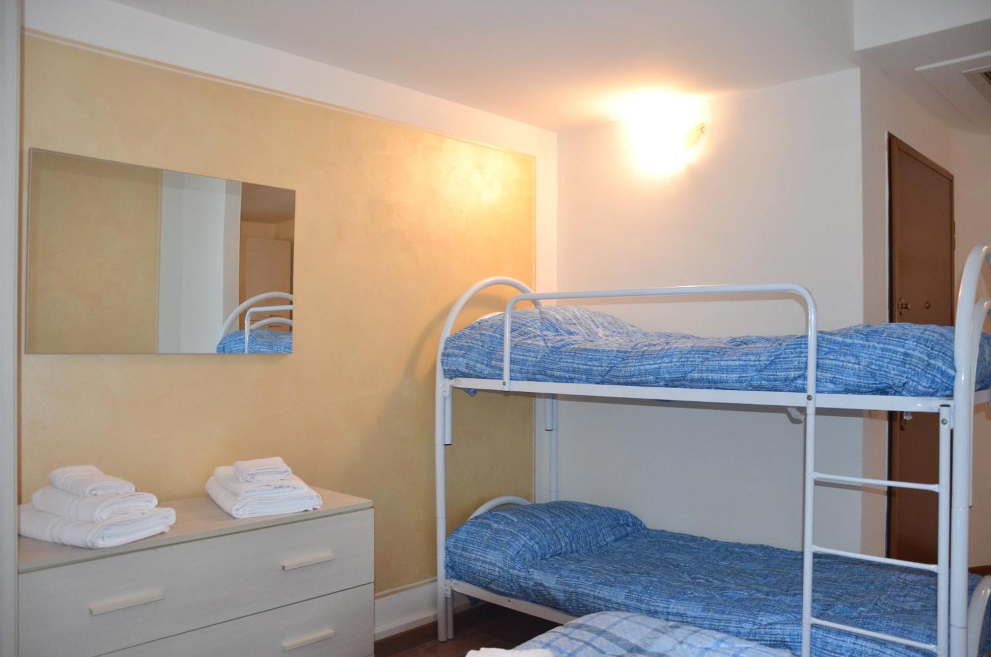 Quarzo Blu Apartment Паратико Екстериор снимка