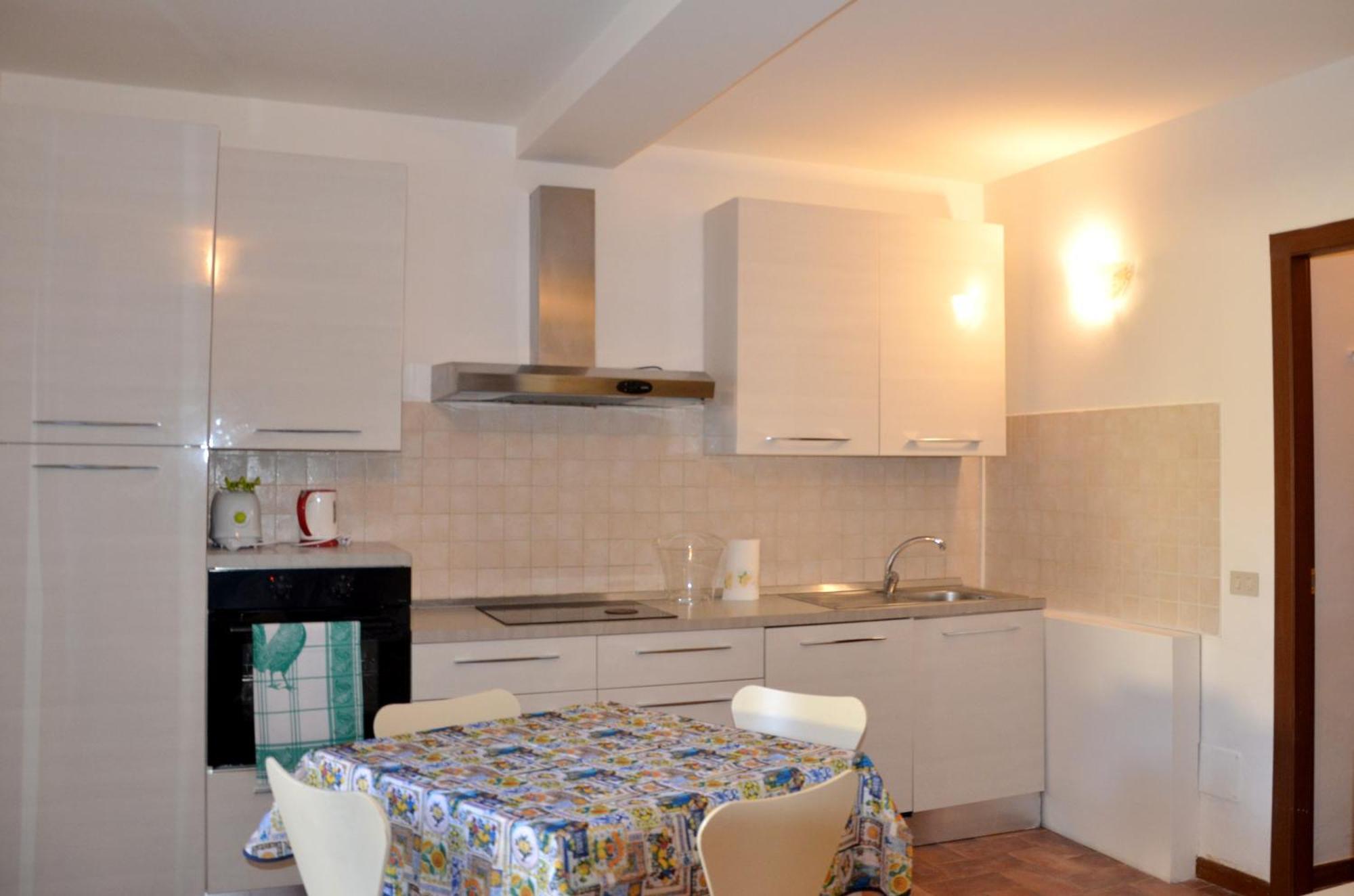 Quarzo Blu Apartment Паратико Екстериор снимка