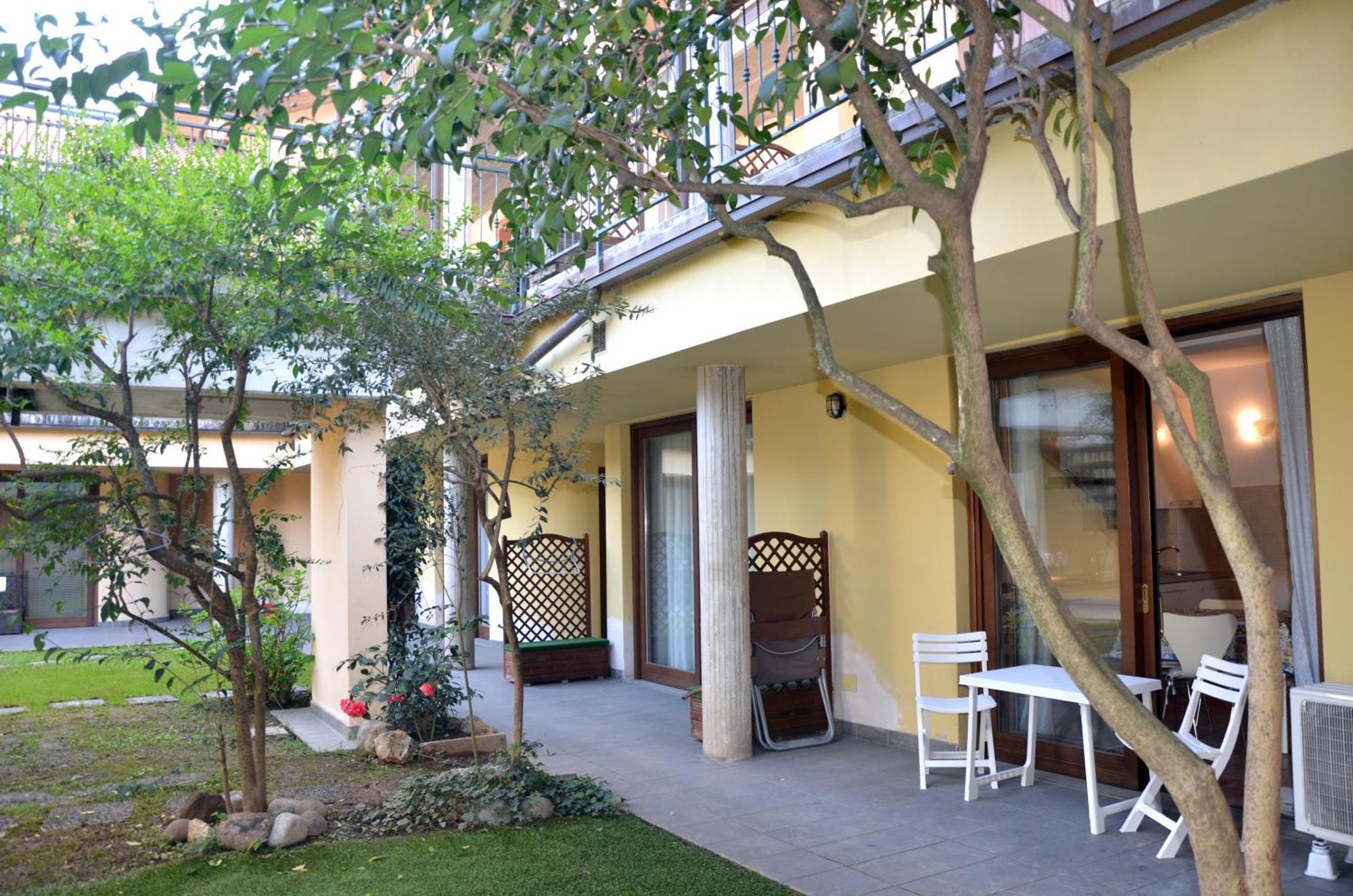 Quarzo Blu Apartment Паратико Екстериор снимка